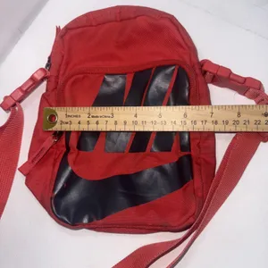 Nike Heritage Sportswear‎ Unisex Red Orange Logo Athletic Running Crossbody Bag thumbnail 13