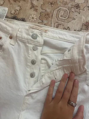 White Levi’s Jeans thumbnail 2