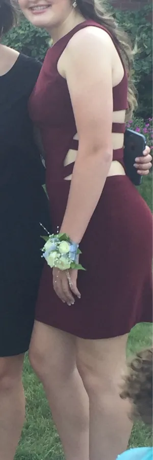 Faviana Burgundy Cut Out Dress thumbnail 4
