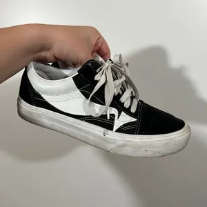 Vans Shoe Old Skool Warp Women 8.5 Men 7 Black White Canvas Sneakers thumbnail 2