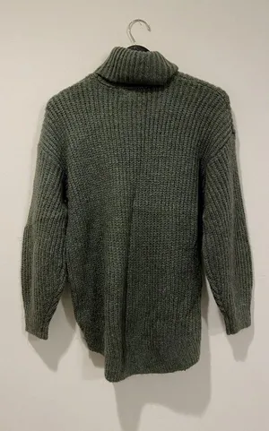 Old Navy Olive green knit turtleneck sweater thumbnail 2