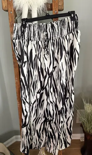 JW size 2X zebra print elastic waist wide leg pants thumbnail 1
