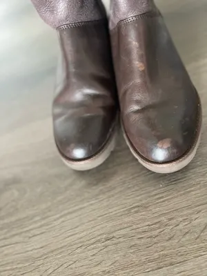 UGG Alba Leather Boots  thumbnail 2