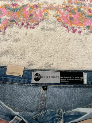 Levi’s Silver Tab Mom Shorts thumbnail 3