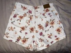 American Eagle Outfitters Floral Shorts thumbnail 2