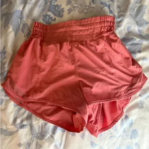 Lululemon Shorts Hotty Hot thumbnail 1