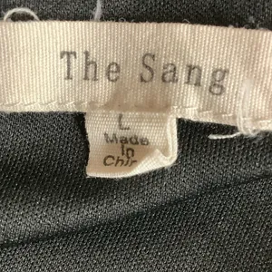 The Sang Size Large Black Off The Shoulder Top. Preloved thumbnail 3