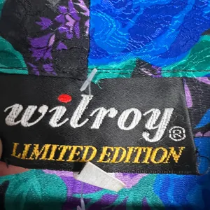 Vintage Wilroy Rare Purple Blue Floral Paisley Satin Long Sleeve Blouse Size 10 thumbnail 5