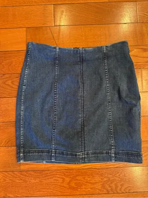 Free People Denim Mini Skirt Women’s Size 6 Blue Panel Stretch Jean Skirt EUC thumbnail 2