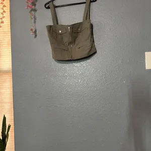 White Fox Olive Green Utility Cargo Corset Crop Top Mini Skirt Set M thumbnail 3