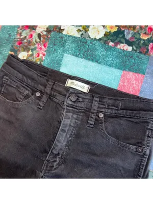 Madewell Woman’s Size 28 High Rise Shorts Black Denim Summer Cutoff Shorts thumbnail 3