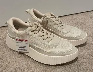 DV by Dolce Vita Sneakers thumbnail 1