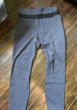 Fabletics leggings thumbnail 1