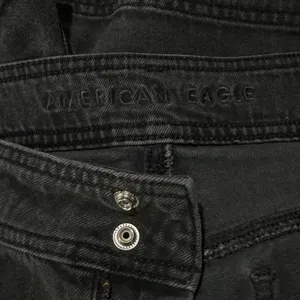 American Eagle SZ 10 Highest Rise Mom Jean Shorts Pockets Pleated Black Wash thumbnail 4