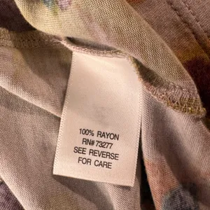 Simply Vera Vera Wang Medium Tunic Top Floral Watercolor Stretch Long Sleeves thumbnail 8