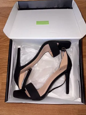 NIB-Windsor BOBO-2 heels with ankle strap thumbnail 1