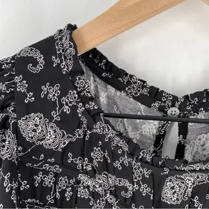 LOFT Paisley Ruched Flutter Sleeve Mixed Media‎ Top Lightweight Chiffon thumbnail 4