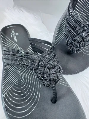 Clarks Breeze Gem Black Flip Flop Slides Size 9 Sparkly Studs vacation glitter thumbnail 3