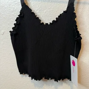 Yogalicious Black Ribbed Seamless Kendall Crop Tank Lettuce Hem Y2K Size Medium thumbnail 2