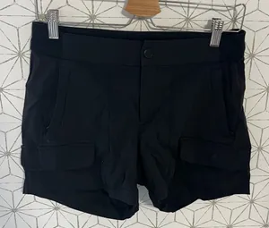 Athleta Hiking Short Black 4” thumbnail 1