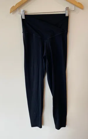 Aerie Women's Real Me 7/8 Hi-Rise Legging Size Medium Black thumbnail 1