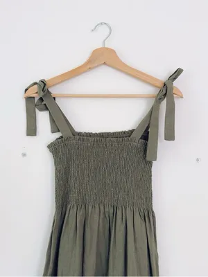 NEW Aritzia Wilfred Women’s Golden Hour Smocked Organic Linen Midi Dress thumbnail 9