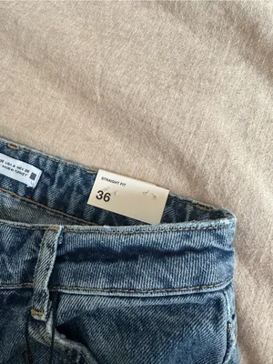 NWT Zara Straight Fit High Rise Jeans Denim size US4 thumbnail 6