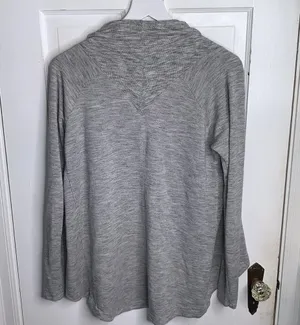 Athleta Nirvana Wear Two Ways Soft Stretchy Wrap Grey 416969 W-247 Sz S thumbnail 7