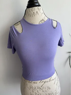 Lululemon Shoulder‎ Cut-Out Yoga T-Shirt Size 6 Dark Lavendar thumbnail 1