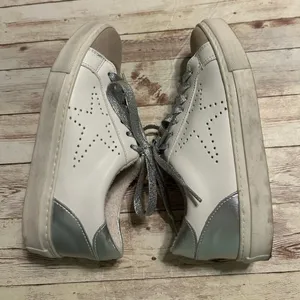 Steve Madden Lace Sneakers Women's Size 6.5 White Silver Sparkle Laces Beige thumbnail 8