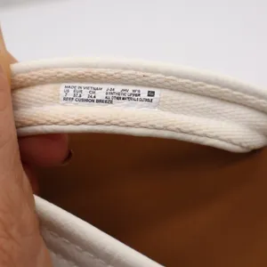Reef Flip Flop Womens 7 Cushion Breeze White Tan Padded Beach Sandal Excellent thumbnail 6