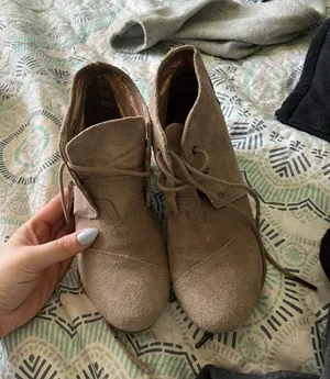 Toms Booties thumbnail 1