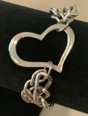 Heart Bracelet thumbnail 1