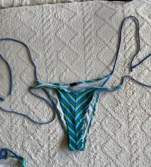 Triangl Bikini Set thumbnail 1