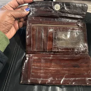 Chic Brown Leather Women's Wallet thumbnail 5