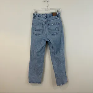 American Eagle Curvy 90's Straight Distressed Light Blue Jeans Size 6 thumbnail 5