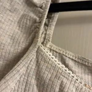 ✨Reformation Jeans Neutral Rochle Puff Sleeve Ribbed Sz Large Bodysuit✨ thumbnail 9