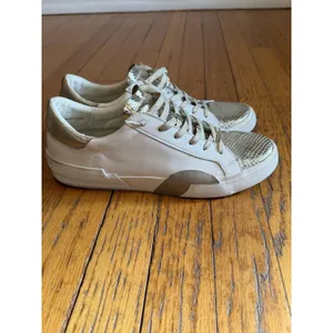 Metallic Snake Print Shoes Womens Size 10 White Gold Low Top Casual Sneakers thumbnail 3