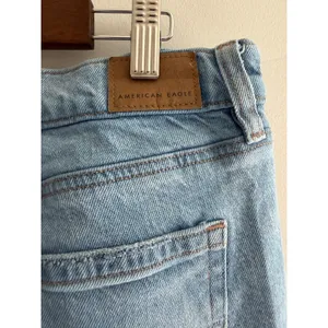 American Eagle Split Hem‎ Straight Leg Jeans Light Wash Distressed Denim 28 thumbnail 8