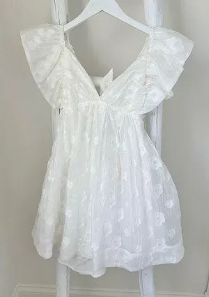 Lizard Thicket Lyn Burches White Flutter Sleeve Ruffled Mini Dress Size Small thumbnail 1