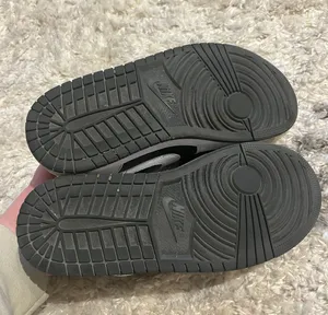 Jordan 1 low homage split thumbnail 6