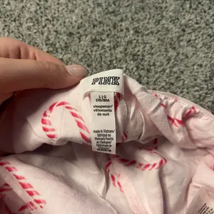 Victoria's Secret PINK Christmas boxer-style pajama shorts thumbnail 7