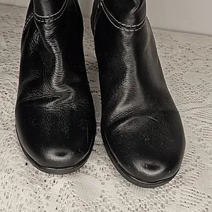 Viittorio D' Firenze zip up black leather heeled booties ankle boots sz 6.5 thumbnail 3