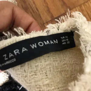 Zara Cream Tweed Sleeveless Dress with Black Bow thumbnail 6