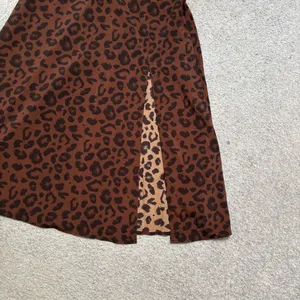 SHEIN Brown Leopard Print Midi Skirt with Side Slit thumbnail 2