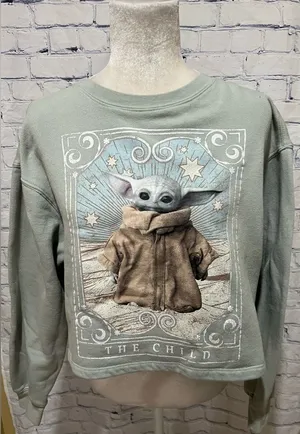 Star Wars Mandalorian The Child Baby Yoda Crop Green Sweatshirt Womens Medium thumbnail 1