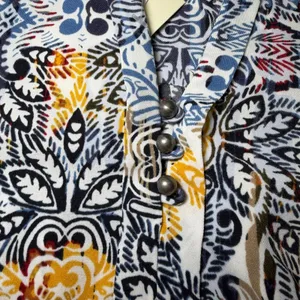 New Christopher & Banks Women Size Medium Blouse Large Medallion Paisley Pintuck thumbnail 8