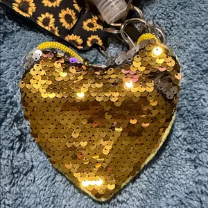 Yellow Sunflower Keychain Set with Yellow Pom Pom‎ thumbnail 4