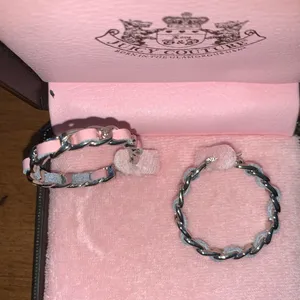 Juicy Couture Retro Pam & Gela Silver Hardware Pink Leather Rope Style Earrings thumbnail 2