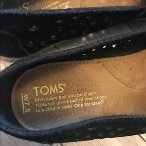 TOMS Shoes thumbnail 6